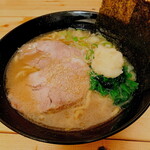 武蔵家 - 「豚骨醤油らーめん（750円）」