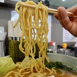 豚骨醤油らーめん じぇんとる麺 - とんこつ醤油ラーメンセット　1050円