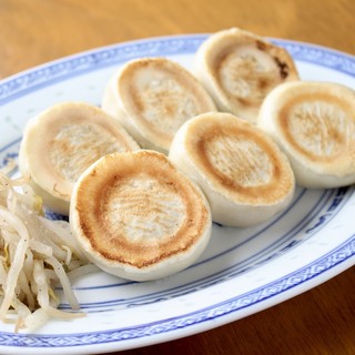 鹿児島県産黒豚を100%使用したしょうろん餃子