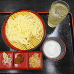 びんぐし湯さん館 - おしぼりうどん：ジンジャーエール