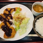 Kafe Ando Kicchin Komekome Shokudou - ヒレカツ定食