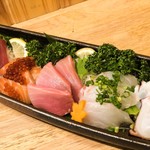 Assorted sashimi [Tsuru] 2-3 servings