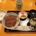 新玉亭 - 特上丼＋肝吸い