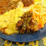 ロイヤルグリーン レストランアンドバー - 日替わりのマトンカレー(ダルカレーなど)