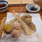 串天ぷら　段々屋 - [料理] 天ぷら５種 プレート 全景♪Ｗ