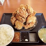 からやま - デカ盛り定食1990円外税ｗ