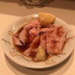 和風もつ料理 あらた - 味も、そして歯応えも大好きな「ミノゆびき」。