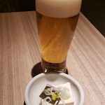 とん久 - ビアには湯豆腐が付いてくる
