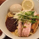RAMEN GOTTSU - GOTTSU燻製油そば¥930