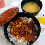 源蔵本店 - 料理写真:穴子丼700円