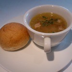 ランチセット(スープ、パン)