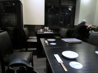 Hakatabentendou - ５人での打ち合わせでしたが今回は個室ではなくテーブル席で食事です