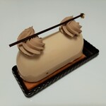 パティスリー アクイユ - コーヒー風味のブロンドチョコムースに、バナナのソテーやトンカ豆の香るミルクチョコムースのハーモニー、リシェ540円