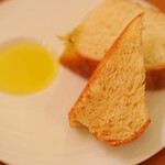 オステリア.ミチ - たまねぎパン