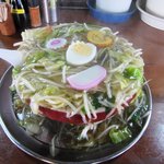 お食事処 ぼんち - 中カ丼\６５０(上から)