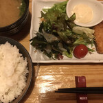 いっぽ - サーモンフライ定食