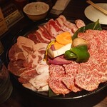 石垣牛とあぐーの専門店 焼肉パナリ - ファミリー盛り 7,000円