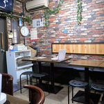 満足ハウス エスニックバルタットピーロ - 店内の様子