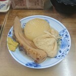 伊勢屋酒店 - おでん。