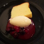 ル･クール - ＜2009年2月＞Lunch本日のデザート：自家製バニラアイスクリームとチーズケーキ
