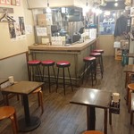 新大久保 春田屋 - 奥側から見た春田屋店内の写真です！