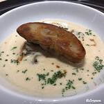 レストラン ラフィナージュ - Potage Panais et Foir gras poelé au Madére