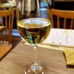 Cheers - グラスワイン白 380円