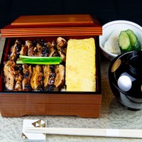 かしわ黄金重（名古屋コーチン卵焼き付き）