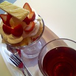 Le Lis - いちごパフェ