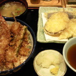 Tendon Tenya - オススメの天丼とお好み天ぷらです。