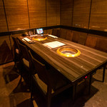喰切じろう - 完全個室 テーブル