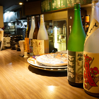 広島産の食材や瀬戸内の海鮮、店主厳選のお酒をゆったりとご堪能下さい。