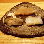 天ぷら たけうち - 鰆燻し、牡蠣のオイル漬け、蛸の燻製