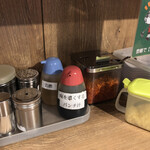 野郎ラーメン - 2019/12/26 ランチで利用。
卓上トッピング。