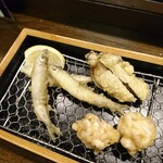 天ぷら 穴子蒲焼 助六酒場 - 牡蠣天・白子・わかさぎ