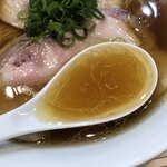 飯田商店 - 厚みを増した鶏と豚のスープ