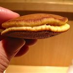 神保町 傳 - 蕗味噌入りのどら焼きでした