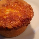 青のパン - チーズマフィン