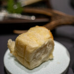 プレゼンテ スギ - 2019.12 チーズとバターのパン