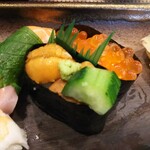 玄海鮨 - ウニ  キュウリの下もウニのってます