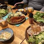 酒場食堂 もんぱち 坂ノ上 - 料理写真:ロースカツとんかつ
