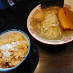 中華ソバ 伊吹 - 