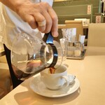 MOI - オムレツ＆トーストモーニングセット850円、ホットコーヒーはお代わり自由