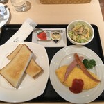 MOI - オムレツ＆トーストモーニングセット850円