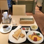 MOI - オムレツ＆トーストモーニングセット850円