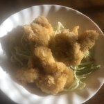 おふくろ亭 - 2019/12/27
      ホル鍋 単品 300円
      チキンカツ 100円
      フライ3品 100円