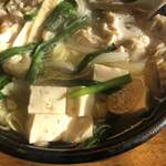 おふくろ亭 - 2019/12/27
      ホル鍋 単品 300円
      チキンカツ 100円
      フライ3品 100円