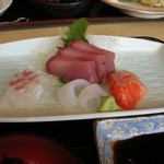 海の幸磯の坊 - 牡蠣フライと刺身御膳の刺身