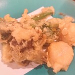 季節の料理 二舞烏 - 帆立とアスパラ天ぷら