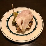 BARU 竹末 - お通し：タルティーヌとピクルス(税別300円)